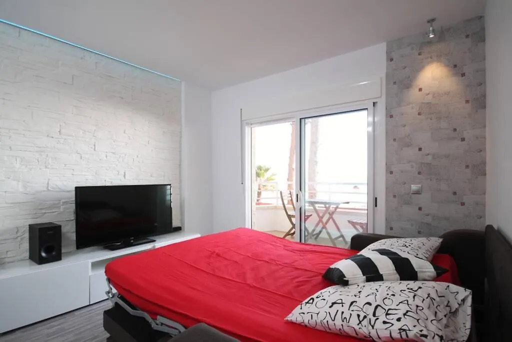 Apartamento Con Vistas Al Mar En Cambrils Spain