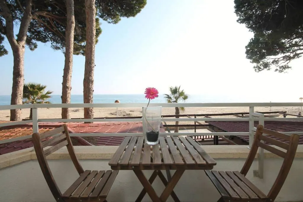 Apartment Apartamento Con Vistas Al Mar En Cambrils Spain